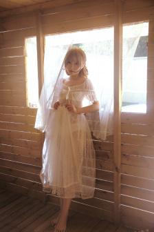 老头第一次挺进苏雨瑶的身体视频