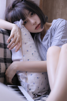 《伦敦空姐美版2023》电影