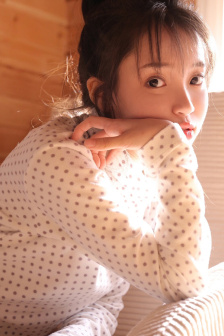 蕾丝打底衫妈妈